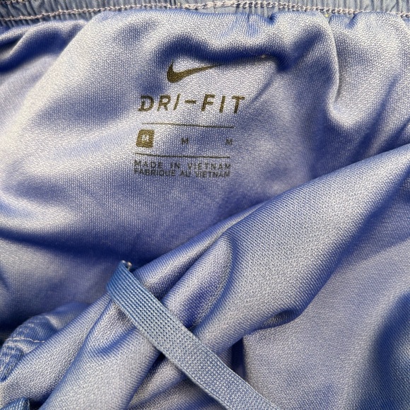 Nike Tempo Running Shorts Size Medium - Picture 6 of 9